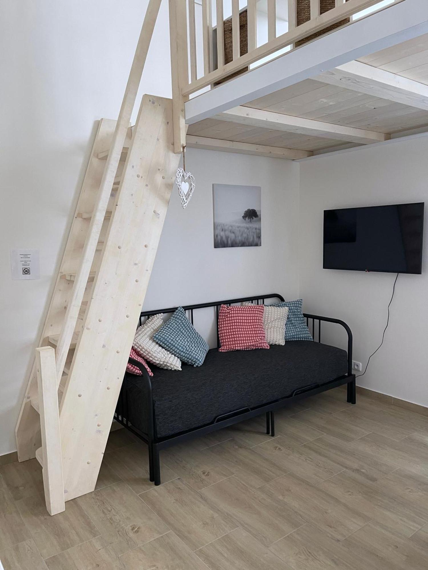 Comfortable Apartments Under The St. Barbara'S Cathedral 库特纳霍拉 外观 照片