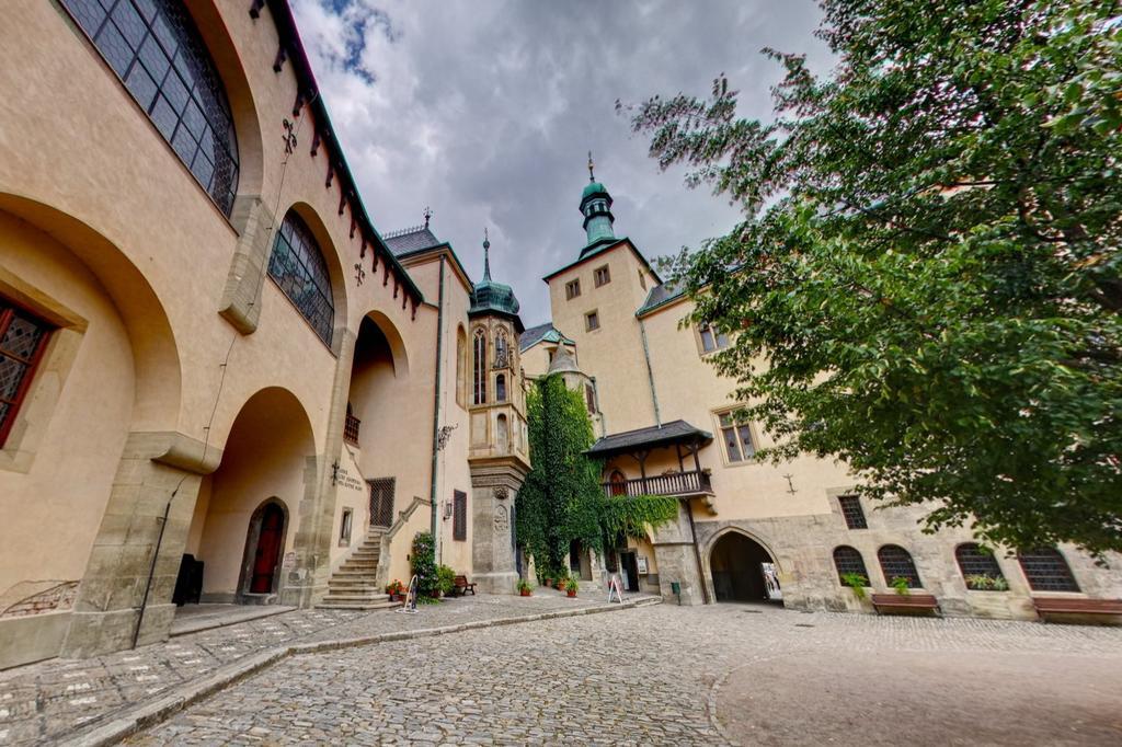 Comfortable Apartments Under The St. Barbara'S Cathedral 库特纳霍拉 外观 照片